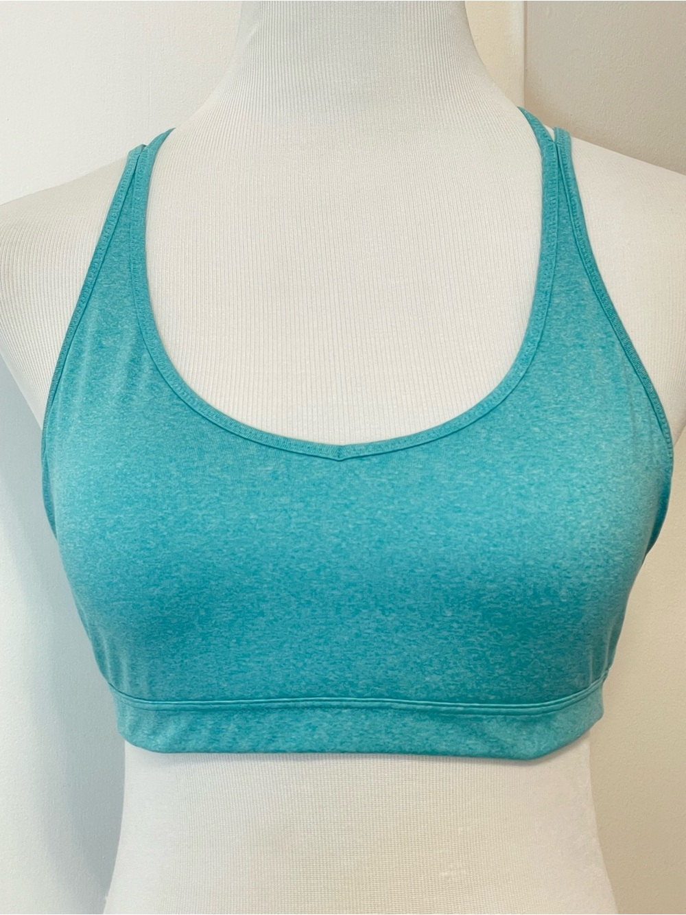 GapFit Breathe Low Impact Crisscross Strappy Sports Bra - Teal - Size Medium